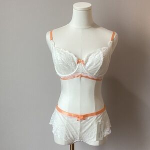 *NEW SET* Elle MacPherson Intimates Cloud Swing Bra & Panty Set - 34DD / M